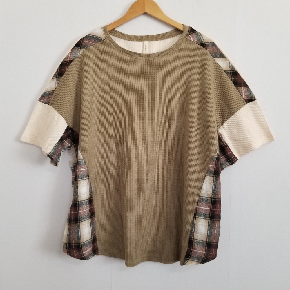 NWT Evaless Tan Waffle Knit Top Size 2 XL
